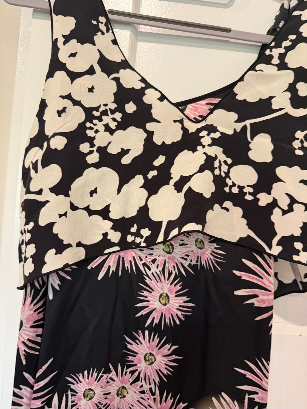 Black And Pink Floral High-Low Maxi Dress With Tie Waist — image 4 of 8